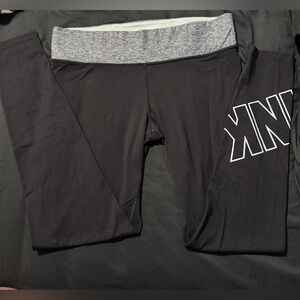 Victoria Secret PINK leggings size Medium. These are so pretty!